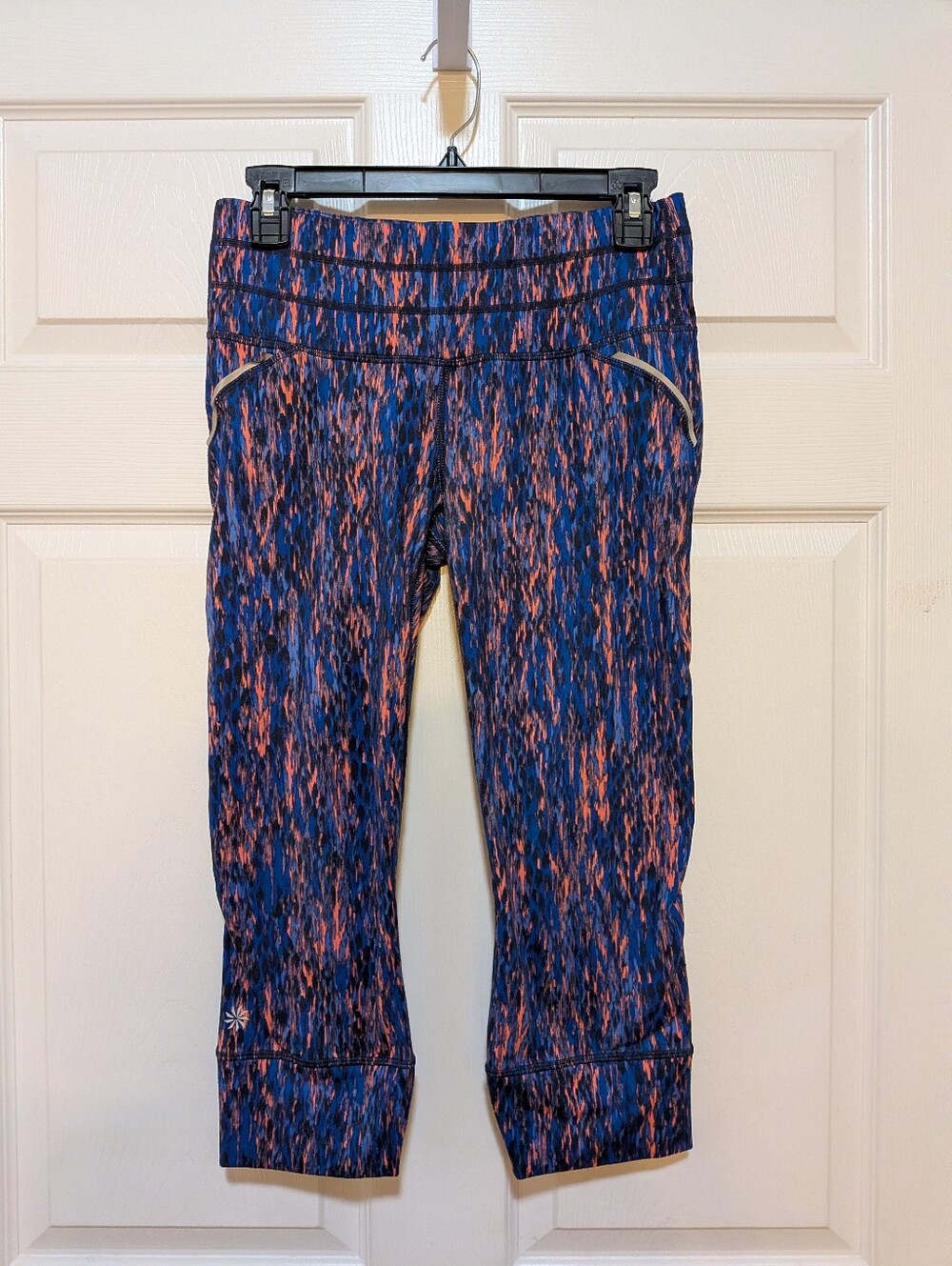 Athleta Reptile Relay Capri Athletic Pants Small